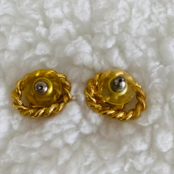 Vintage Retro Monet Gold Filled Knot Cluster Earrings Women's - Picture 5 of 5
